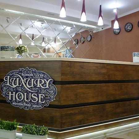 Отель Luxury House Шымкент Экстерьер фото
