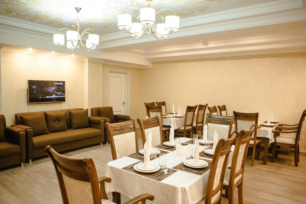 Отель Luxury House Шымкент Экстерьер фото