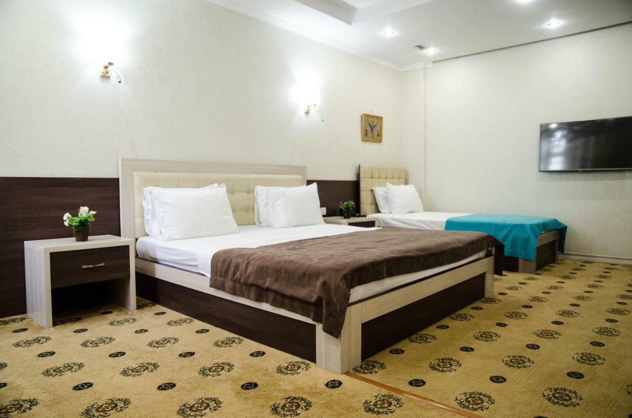 Отель Luxury House Шымкент Экстерьер фото