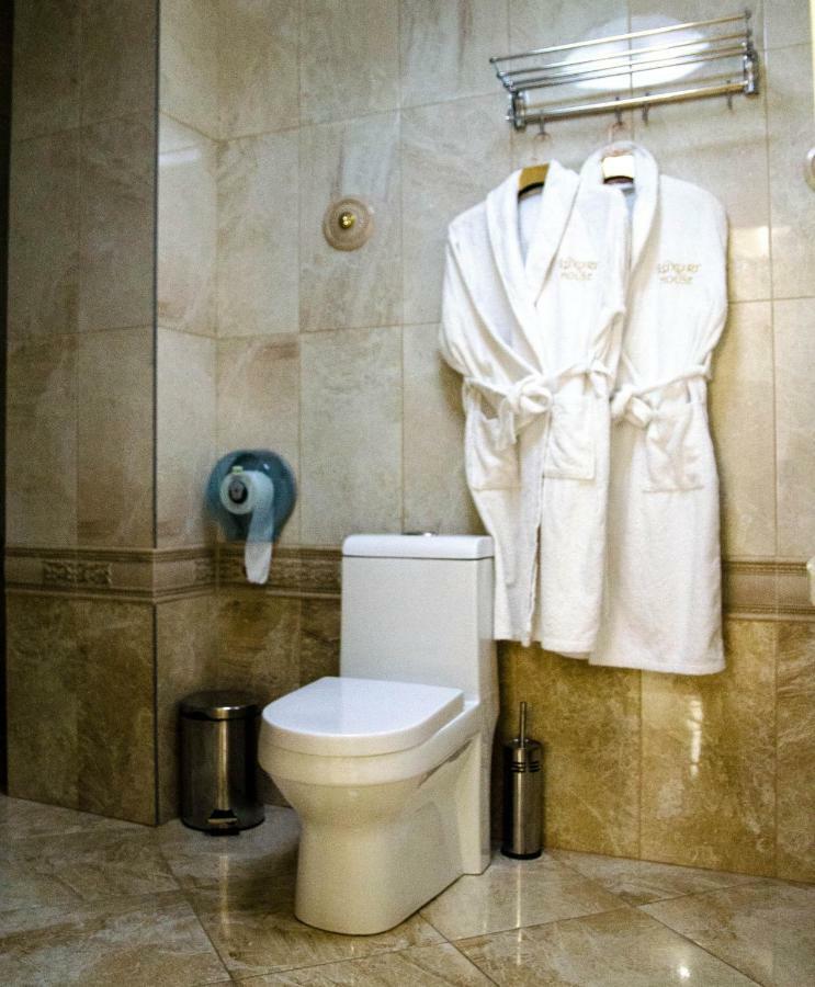 Отель Luxury House Шымкент Экстерьер фото